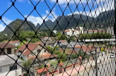 Apartamento à venda no alto – 2 quartos, varanda, elevador e vaga coberta