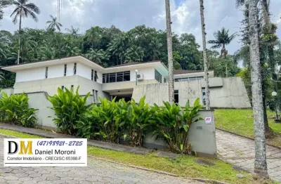 Casa com 4 quartos à venda na Rua Chapecó, 294, Saguaçu, Joinville