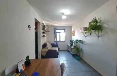 Vendo apartamento na 712 asa norte  1 quarto, vista livre, armários, elevador, barato, oportunidade!