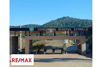 Terreno à venda - 693m² com excelente localização e topografia
