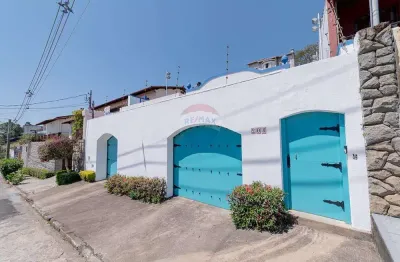 Casa à venda no bairro cidade jardim com estrutura de lazer completa em juiz de fora!