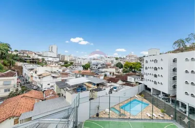 Cobertura duplex com 224 m, com 4 quartos sendo 2 suítes, terraço com churrasqueira, condomínio com área de lazer completa