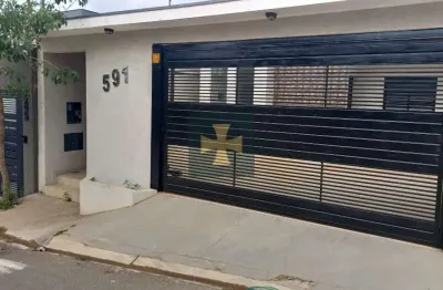 Casa com 2 quartos para alugar no jardins, bragança paulista  por r$ 2.650