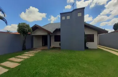 Casa com 4 quartos à venda na Vila Industrial, Toledo 