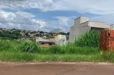 Terreno à venda na Rua Ricardo Refatti, 2, Vila Pioneiro, Toledo