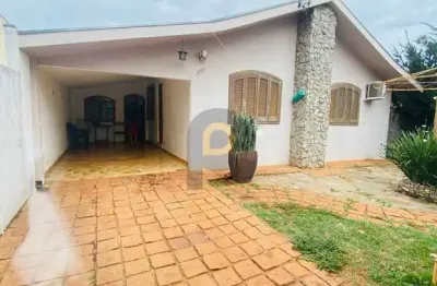 Casa com 3 quartos à venda no Jardim Gisela, Toledo 