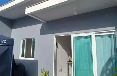 Ótima casa a venda em guaratuba sendo três quartos (1 suíte) mais sala copa e cozinha planejada