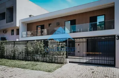 Imóvel de alto padrão, 4 quartos, 4 suítes, 5 banheiros, 3 vagas de garagem, 225m² no centro de guaratuba-pr.