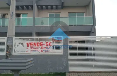 Otimo sobrado com piscina a venda em guaratuba sendo 3 quartos(1suite)  banheiros e cozinha ja com moveis planejados