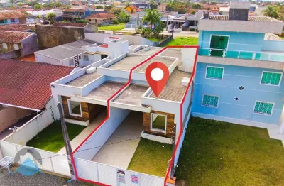 Casa à venda em guaratuba-pr no parque balneário coroados com 3 quartos, piscina e a apenas 150m do mar.