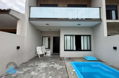 Sobrado à venda no Centro de Guaratuba-PR, 4 quartos, 2 suítes, 3 banheiros, 154m² de área!
