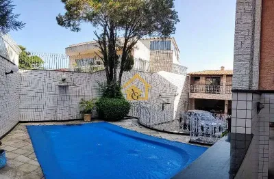 Casa de luxo à venda: 512m², 4 suítes, piscina, churrasqueira | Jardim Guanabara, Ilha do Governador | Agende visita: (21)99222-2720 / (21)98065-0375