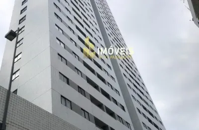 Apartamento reformado,  suite master com closet, sala ampla, varanda, cozinha planejada e condomínio com lazer de clube e segurança 24 horas