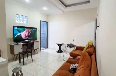 Casa com 3 quartos à venda na rua amboina, 70, guadalupe, rio de janeiro por r$ 289.000