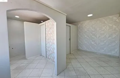 Sala comercial com 1 sala para alugar na praça saiqui, 40, vila valqueire, rio de janeiro, 22 m2 por r$ 950