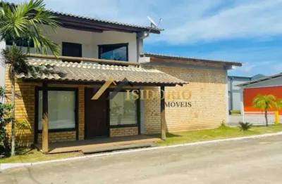 Bela casa com excelente hangar! suíte, localização privilegiada