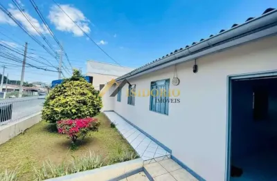 Casa no guaraituba! 360m2 área total, 03 qtos. área gourmet