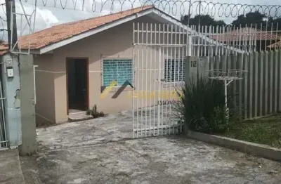 Ótima casa!!! 03 qtos., suíte, amplo terreno, bem localizado