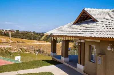 Amplo terreno! 303,75m² de área total, excelente condomínio
