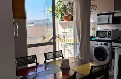 Apartamento em pinhais! 02 quartos, sacada com churrasqueira.