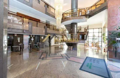 Sala comercial! toda reformada, ao lado da praça santos andrade