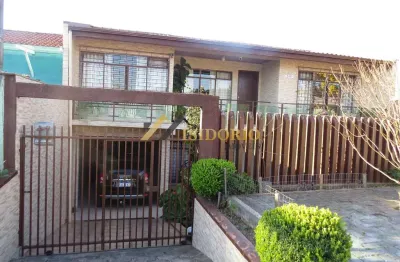 Sobrado com 02 lojas em colombo! 360m² de área total