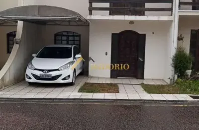 Sobrado em cond. no tingui! 03 quartos, sacada, área gourmet!!!