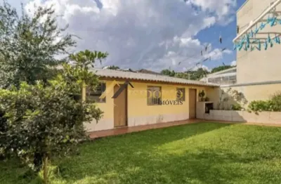 Casa com edícula no santa cândida! 03 quartos, suíte, 02 vagas!