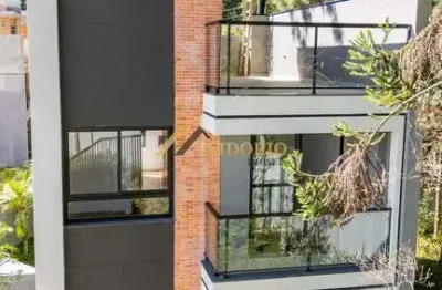 Casa em condomínio no bairro sânta candida! 03 quartos, suíte!!