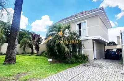 Casa com 3 quartos para alugar na Rua Máximo João Kopp, 696, Santa Cândida, Curitiba