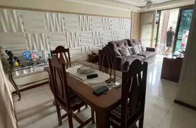 Apartamento no ingá ,varanda ,3 quartos sendo 1 suíte e 2 vagas.