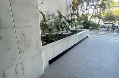 Oportunidade única:praia de icarai,sol da manhã ,fundos,4 quartos com 1 suíte e 1 vaga.