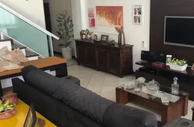 Cobertura duplex :icaraí 4 quartos sendo 2 suítes e 2 vagas.