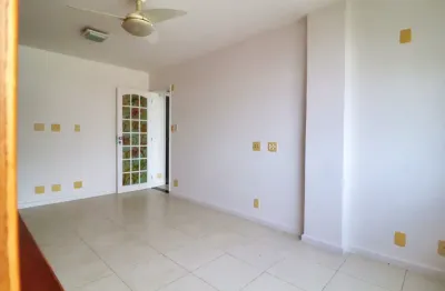 Apartamento nilo peçanha:2 quartos sendo 1 suíte é 1 vaga.