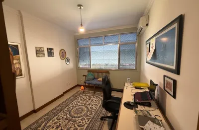 Ingá.Rua Nobre 3 quartos com 1 vaga,cozinha,área de serviço e dependência de empregada