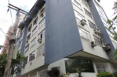Apartamento localizado no ingá, 3 quartos,sala, cozinha, área de serviço, dependência completa de empregada e uma vaga na escritura.