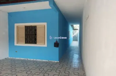 Casa à venda com 2 quartos, 1 banheiro, 2 vagas e 68m² por r$ 380.000