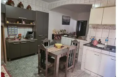 Casa à venda com 2 quartos, 2 banheiro, 75m² por r$ 435.000