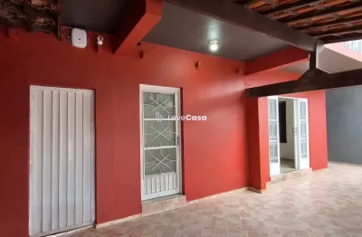 Sobrado para Alugar com 3 quartos, 2 banheiro, 2 vagas e 175m² por R$ 3.000,00