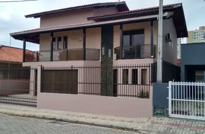 Casa para venda em balneário piçarras, itacolomi, 3 dormitórios, 1 suíte, 2 banheiros, 4 vagas