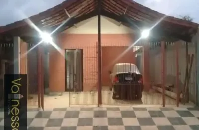 Casa para venda, caraguatatuba, com 2 dormitórios sendo 1 suíte.