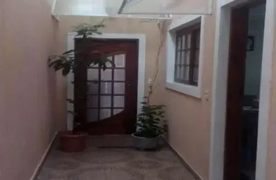 Sobrado com 3 dorm, 1 suite master com hidro e 4 vagas.