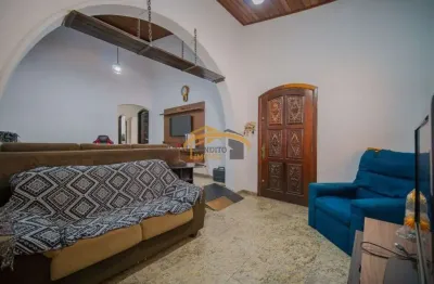 Casa a venda no bela vista com 4 dormitórios, sendo 2 suíte, 3 vagas de garagem cobertas, quintal