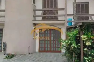 Sobrado a venda em condomínio fechado, Osasco, com 2 suites, cozinha planejada, 1 vagas de garagem.