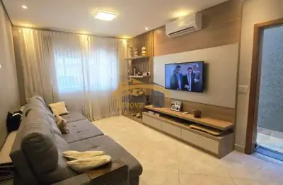 Sobrado para venda, umuarama, osasco, com 3 suítes, sendo 1 com closet, 3 vagas de garagens, quintal com churrasqueira.