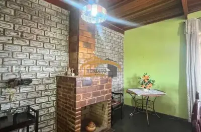 Casa para venda ou locação com  3 dormitórios, quintal com churrasqueira, próximo a avenida joao de andrade