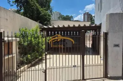 Casa térrea para locação na vila yara osasco-sp: 2 quartos, sala, banheiros, 4 vagas de garagem.