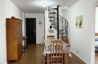 Cobertura na passagem - conforto e praticidade a poucos minutos da praia
