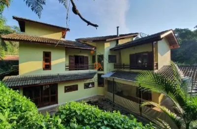 Casa no condominio imperial na serra da cantareira com 04 quartos (03 suítes) e 04 vagas