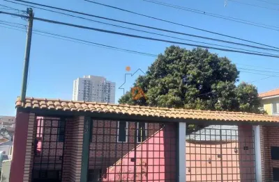 Casa com 3 quartos para alugar na Rua Comprida, 492, Vila Mazzei, São Paulo